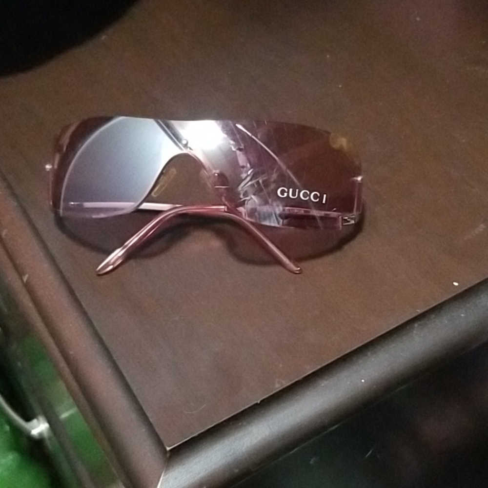 Sun glasses gucci